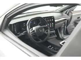 Renault Mégane E-Tech (2023) thumbnail 2