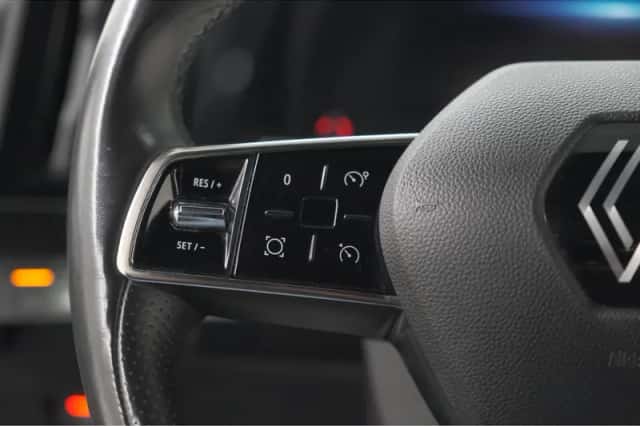 Renault Mégane E-Tech (2023) thumbnail 32