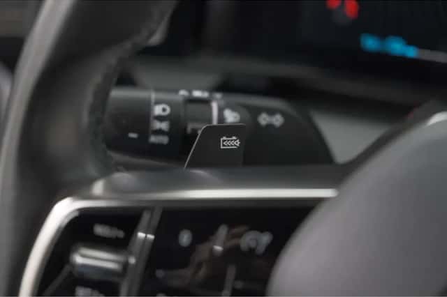 Renault Mégane E-Tech (2023) thumbnail 34