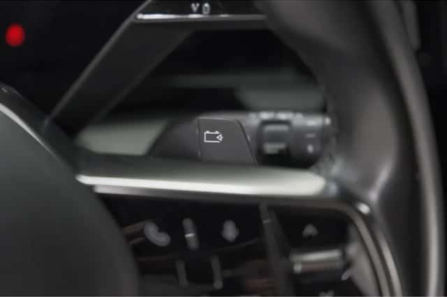 Renault Mégane E-Tech (2023) thumbnail 35