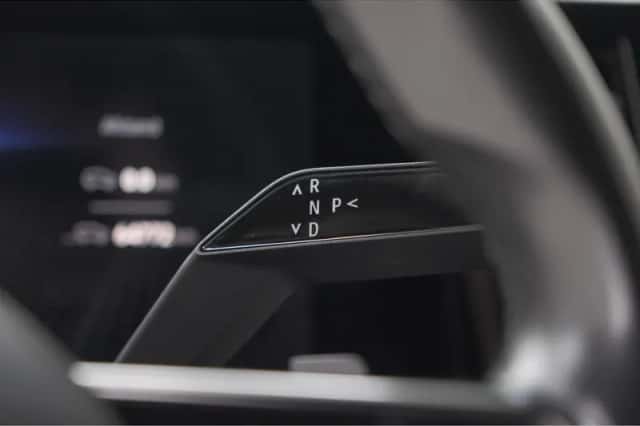 Renault Mégane E-Tech (2023) thumbnail 38