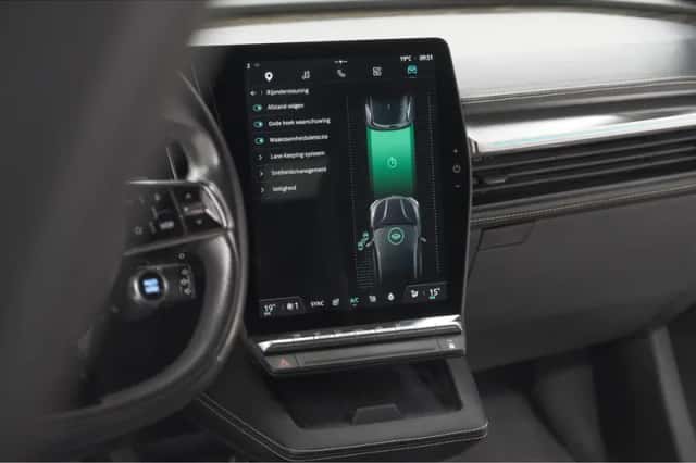 Renault Mégane E-Tech (2023) thumbnail 57