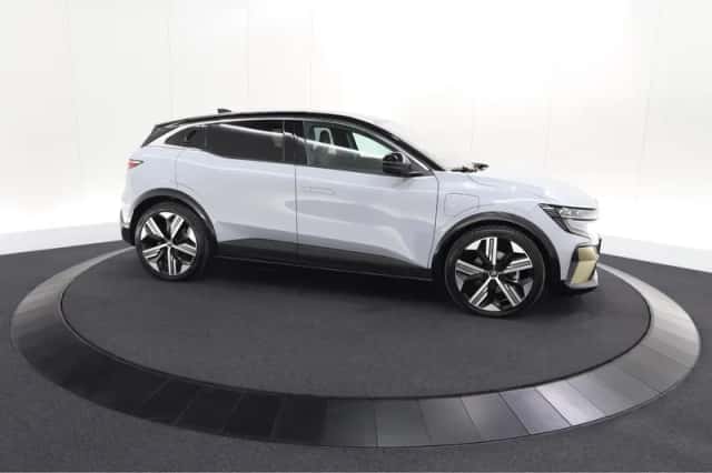 Renault Mégane E-Tech (2023) thumbnail 8