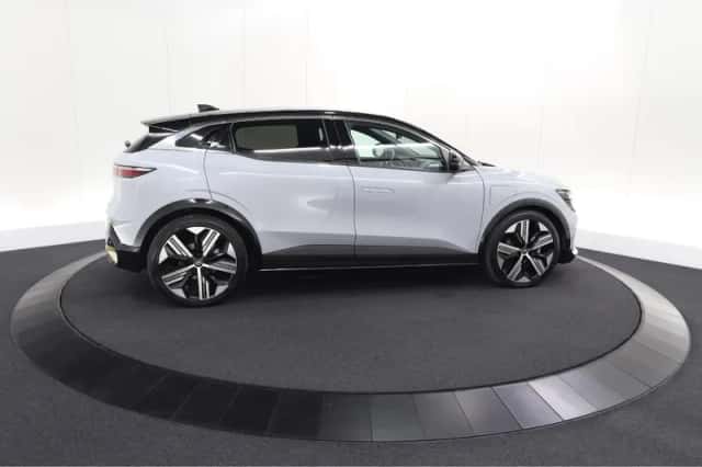 Renault Mégane E-Tech (2023) thumbnail 9