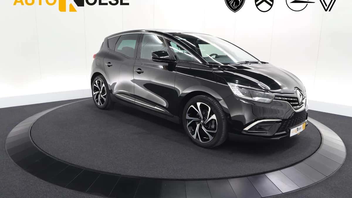 Renault Scénic (2022) — foto 1