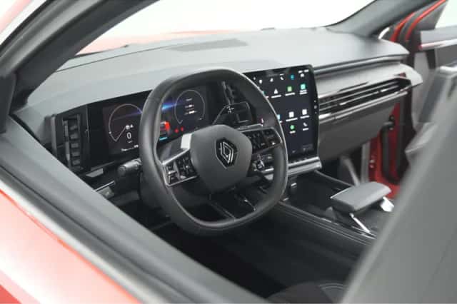 Renault Austral (2023) thumbnail 2