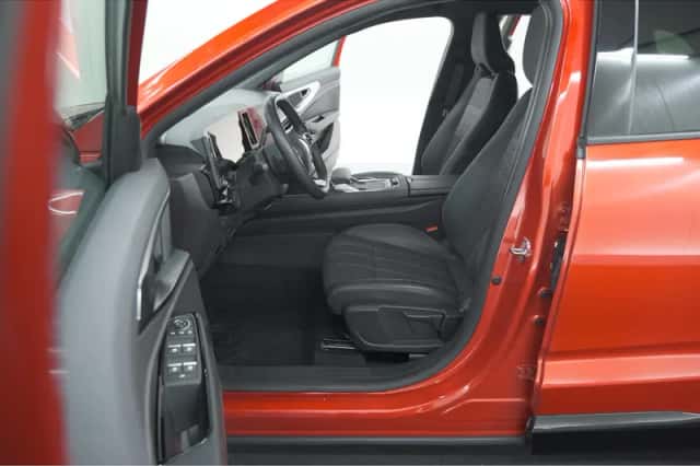 Renault Austral (2023) thumbnail 23