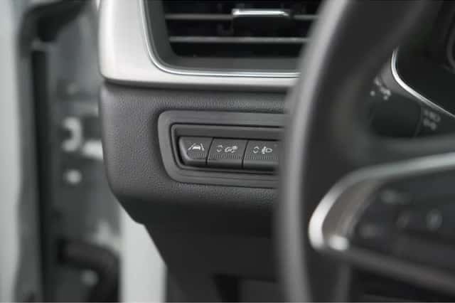 Renault Captur (2020) thumbnail 4