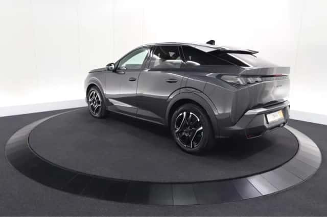 Peugeot e-3008 (2024) thumbnail 11