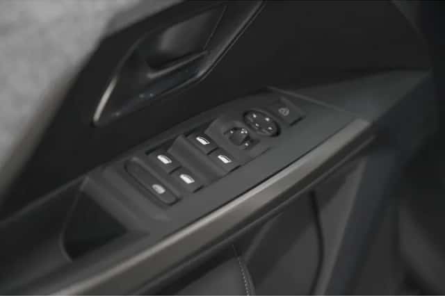 Peugeot e-3008 (2024) thumbnail 20