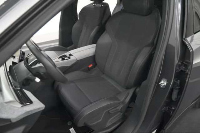 Peugeot e-3008 (2024) thumbnail 22