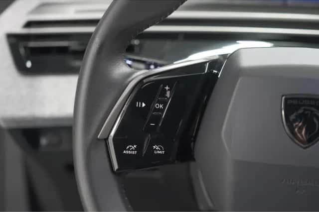 Peugeot e-3008 (2024) thumbnail 27