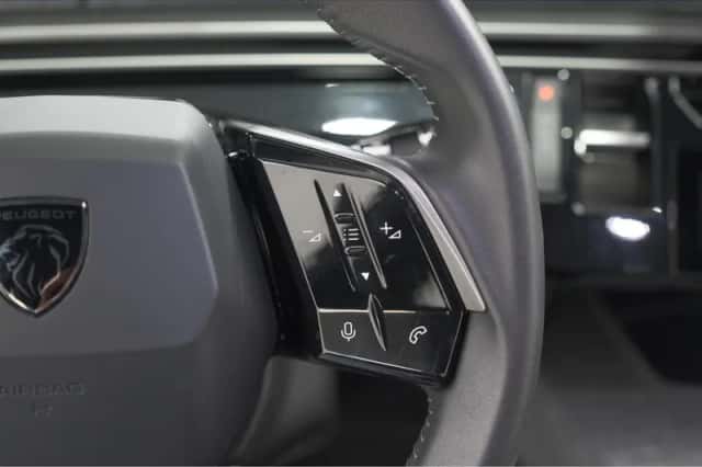 Peugeot e-3008 (2024) thumbnail 28
