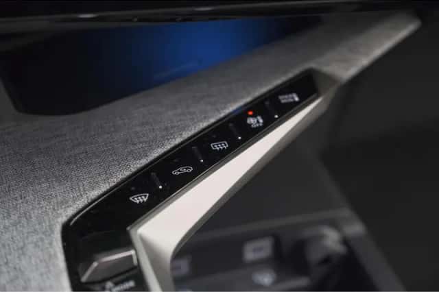 Peugeot e-3008 (2024) thumbnail 36