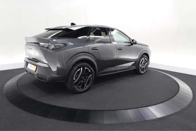 Peugeot e-3008 (2024) thumbnail 5