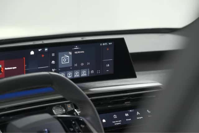 Peugeot e-3008 (2024) thumbnail 41