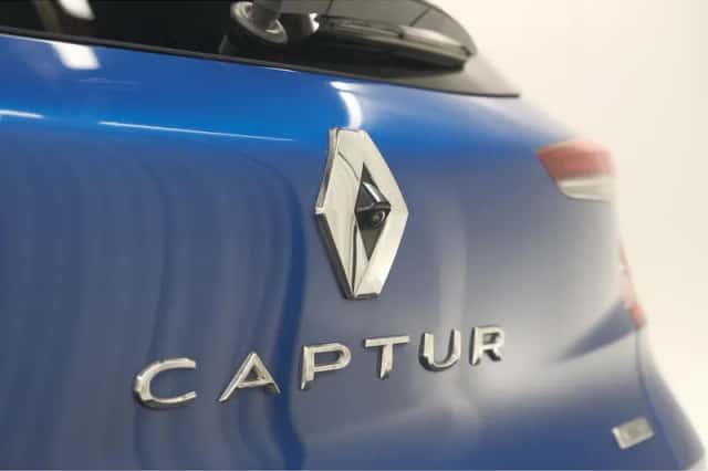 Renault Captur (2021) thumbnail 4