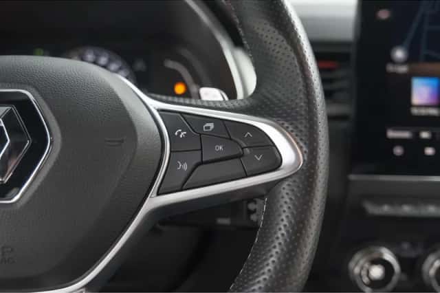 Renault Captur (2021) thumbnail 33