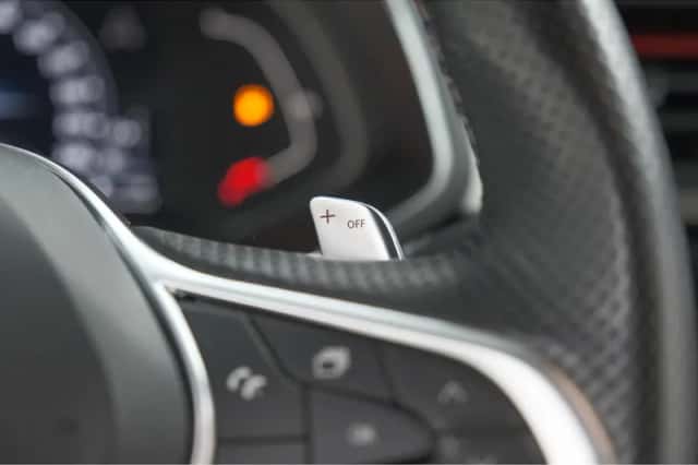 Renault Captur (2021) thumbnail 35