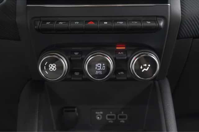 Renault Captur (2021) thumbnail 46