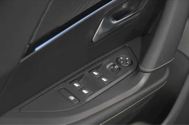 Peugeot 2008 (2025) thumbnail 21