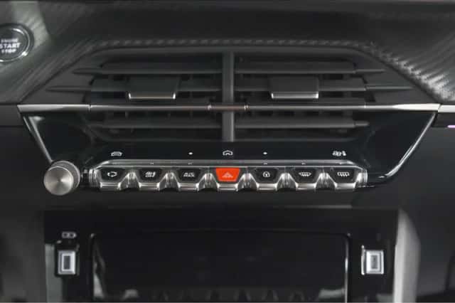 Peugeot 2008 (2025) thumbnail 42