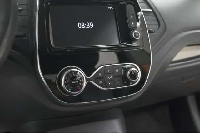 Renault Captur (2018) thumbnail 41