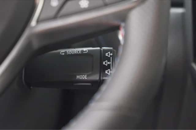 Renault Captur (2025) thumbnail 37