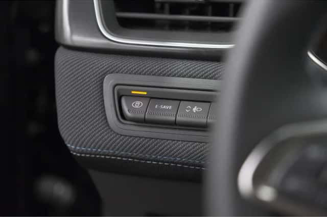 Renault Captur (2025) thumbnail 38