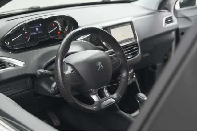 Peugeot 208 (2018) thumbnail 2