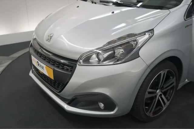 Peugeot 208 (2018) thumbnail 11