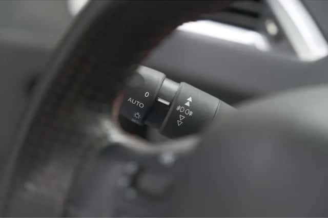 Peugeot 208 (2018) thumbnail 27