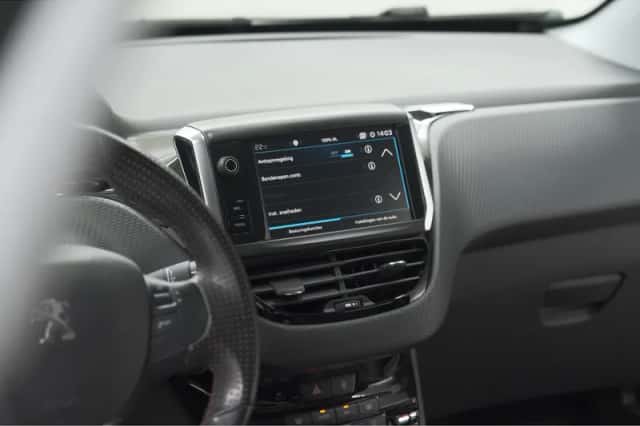 Peugeot 208 (2018) thumbnail 43