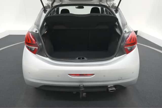 Peugeot 208 (2018) thumbnail 48