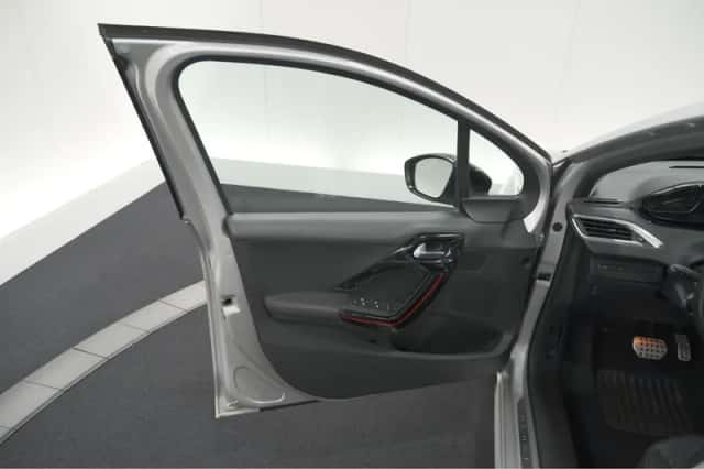 Peugeot 208 (2018) thumbnail 52