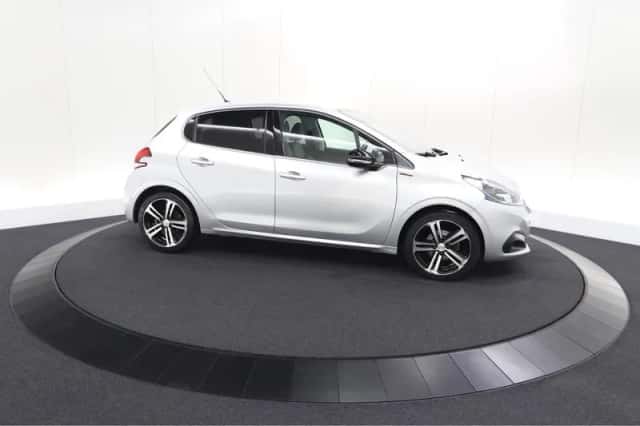 Peugeot 208 (2018) thumbnail 7