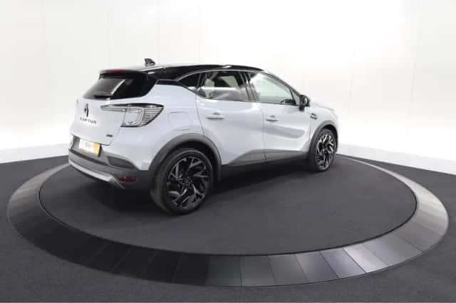 Renault Captur (2025) thumbnail 5