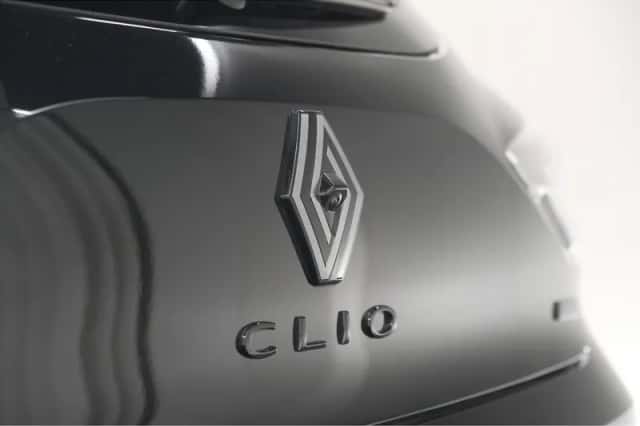 Renault Clio (2025) thumbnail 2