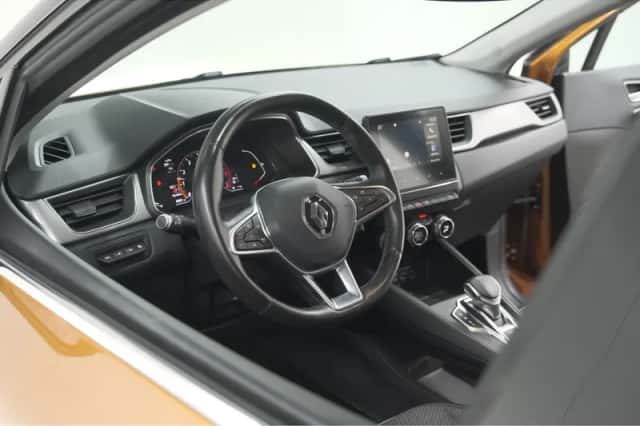 Renault Captur (2020) thumbnail 2