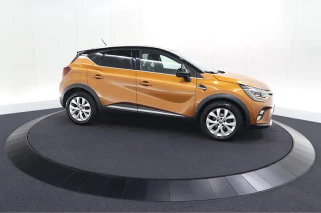 Renault Captur (2020) thumbnail 2