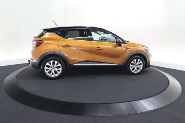 Renault Captur (2020) thumbnail 3