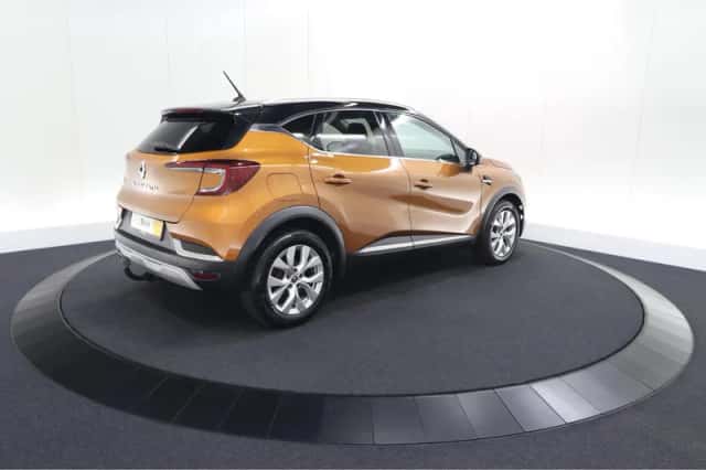 Renault Captur (2020) thumbnail 4