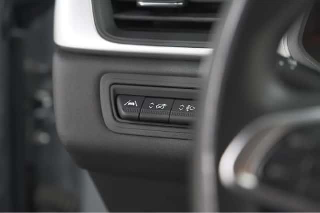 Renault Captur (2021) thumbnail 2