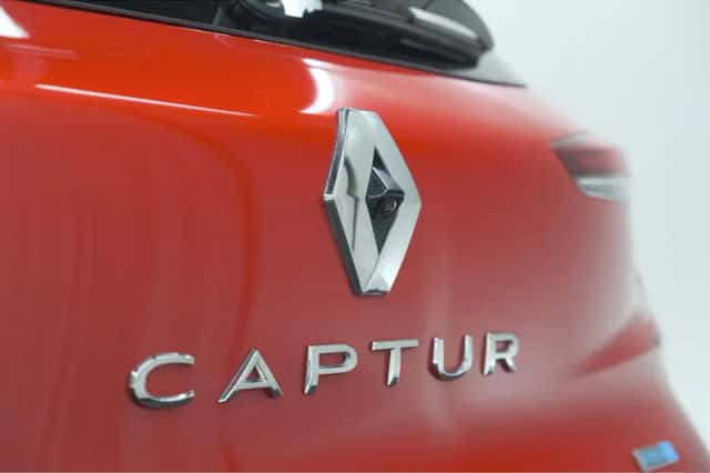 Renault Captur (2022) thumbnail 4