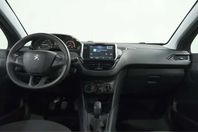 Peugeot 208 (2018) thumbnail 2