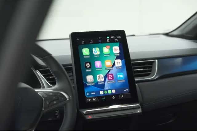Renault Captur (2025) thumbnail 4