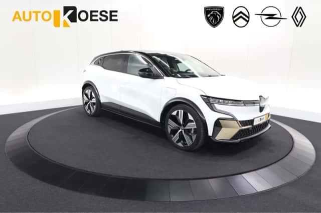 Renault Mégane E-Tech (2023) thumbnail 1