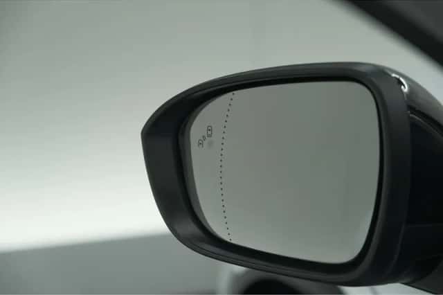 Renault Mégane E-Tech (2023) thumbnail 4