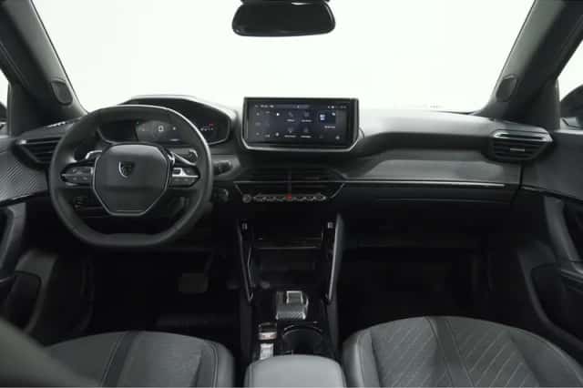 Peugeot 2008 (2025) thumbnail 2