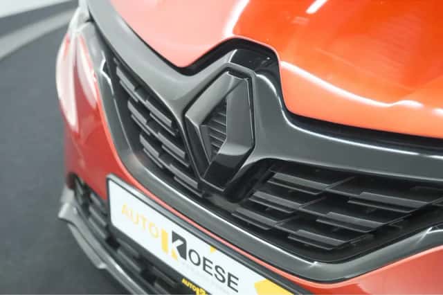 Renault Captur (2022) thumbnail 4